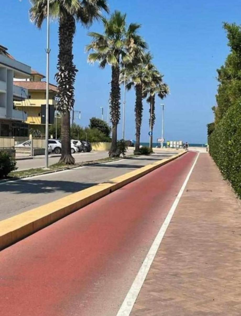 Apartament Ad Un Passo Dal Mare Porto SantʼElpidio Zewnętrze zdjęcie
